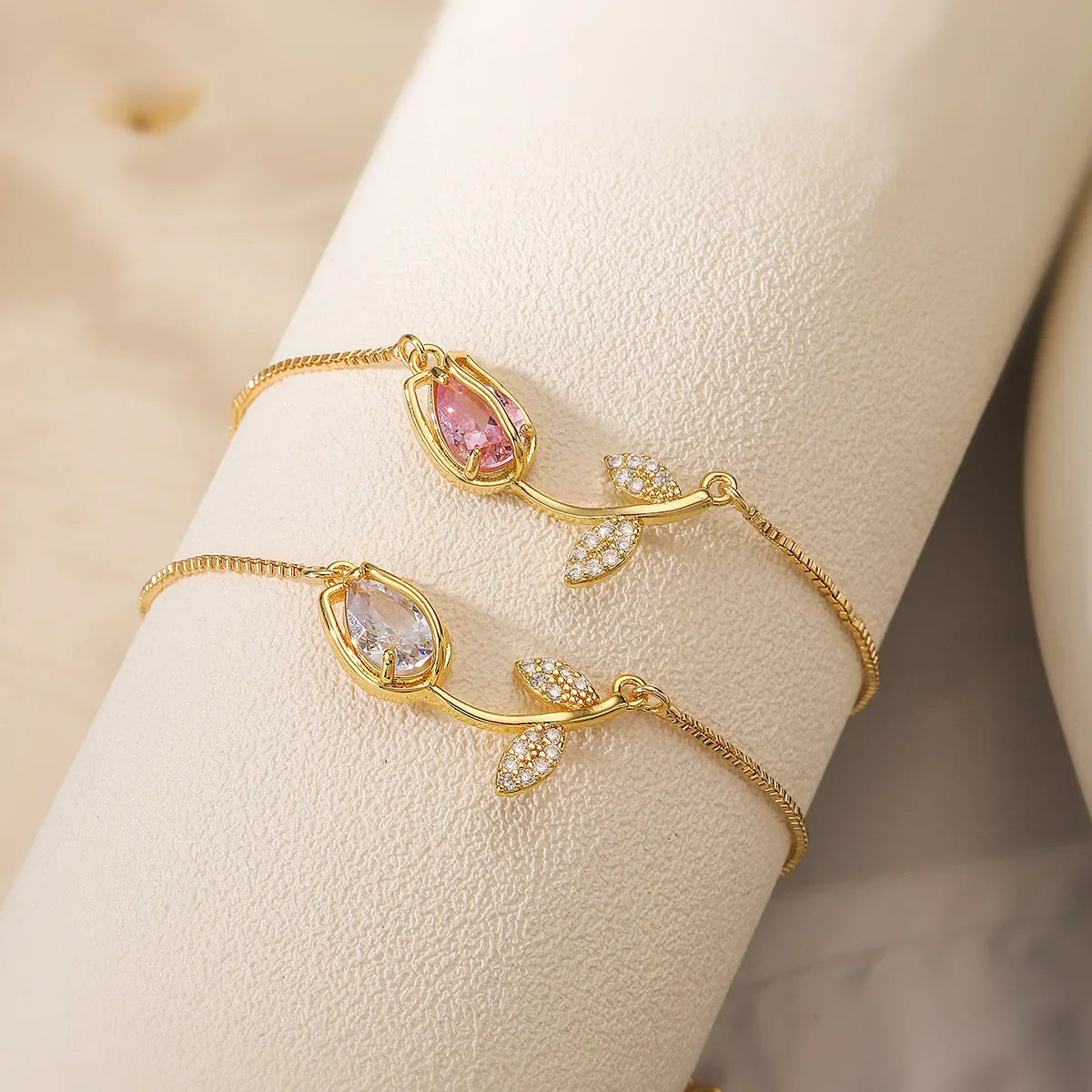 Cute Tulip Bracelet - Pink & White