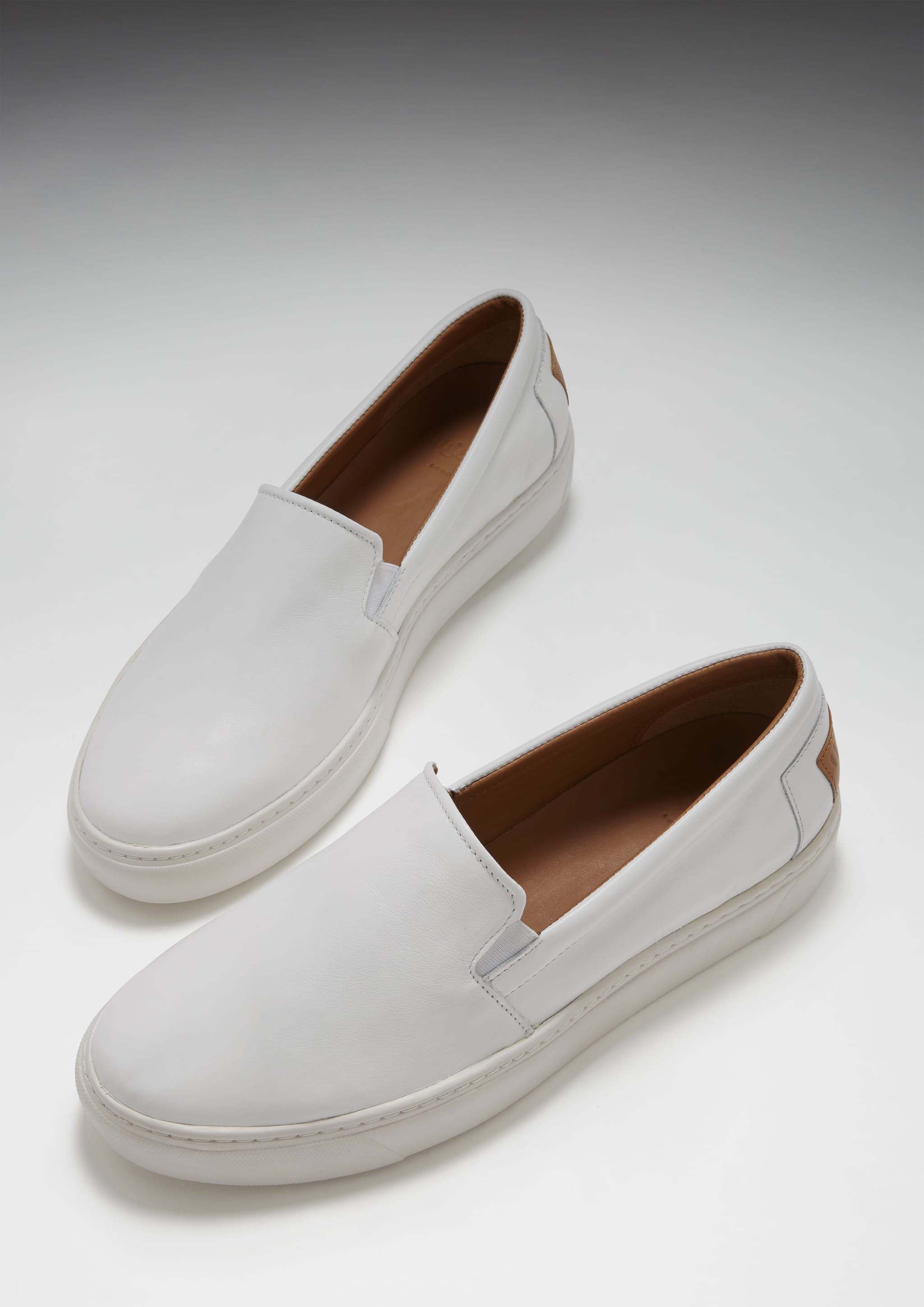 Sneakers slip-on, in pelle bianca