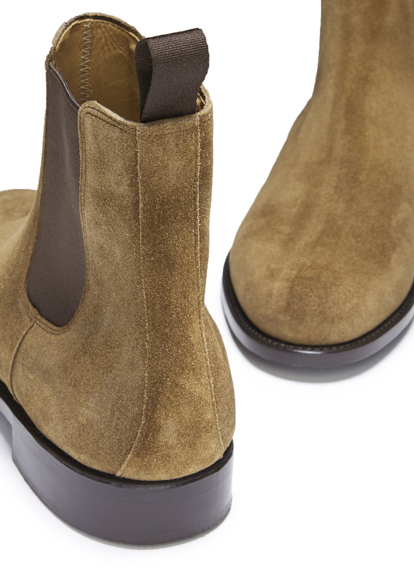 Chelsea Boots aus Tabakfarbenem Wildleder, rahmengenähte Lederlaufsohle