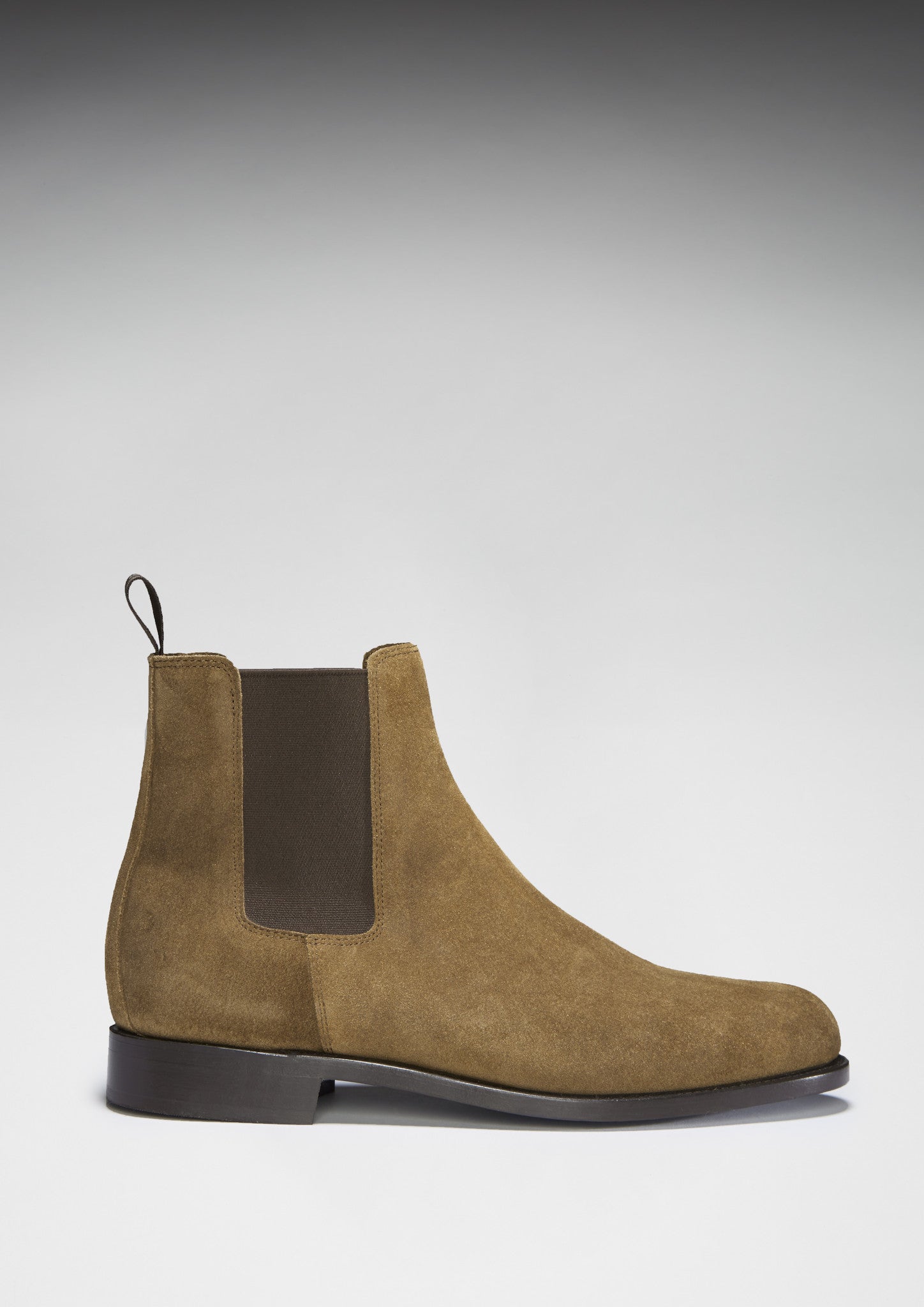 Chelsea Boots aus Tabakfarbenem Wildleder, rahmengenähte Lederlaufsohle