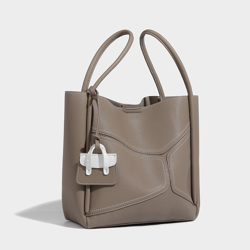Lässige große Handtasche mit Schultergurt / Umhängetasche
