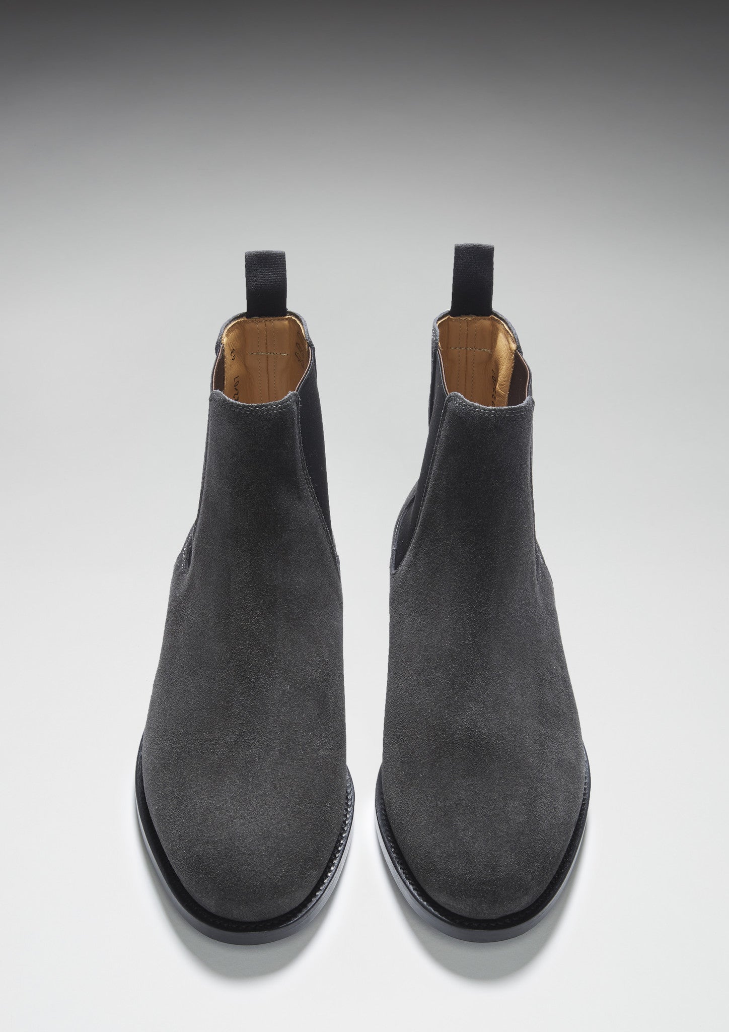 Graue Chelsea Boots aus Wildleder, rahmengenähte Ledersohle