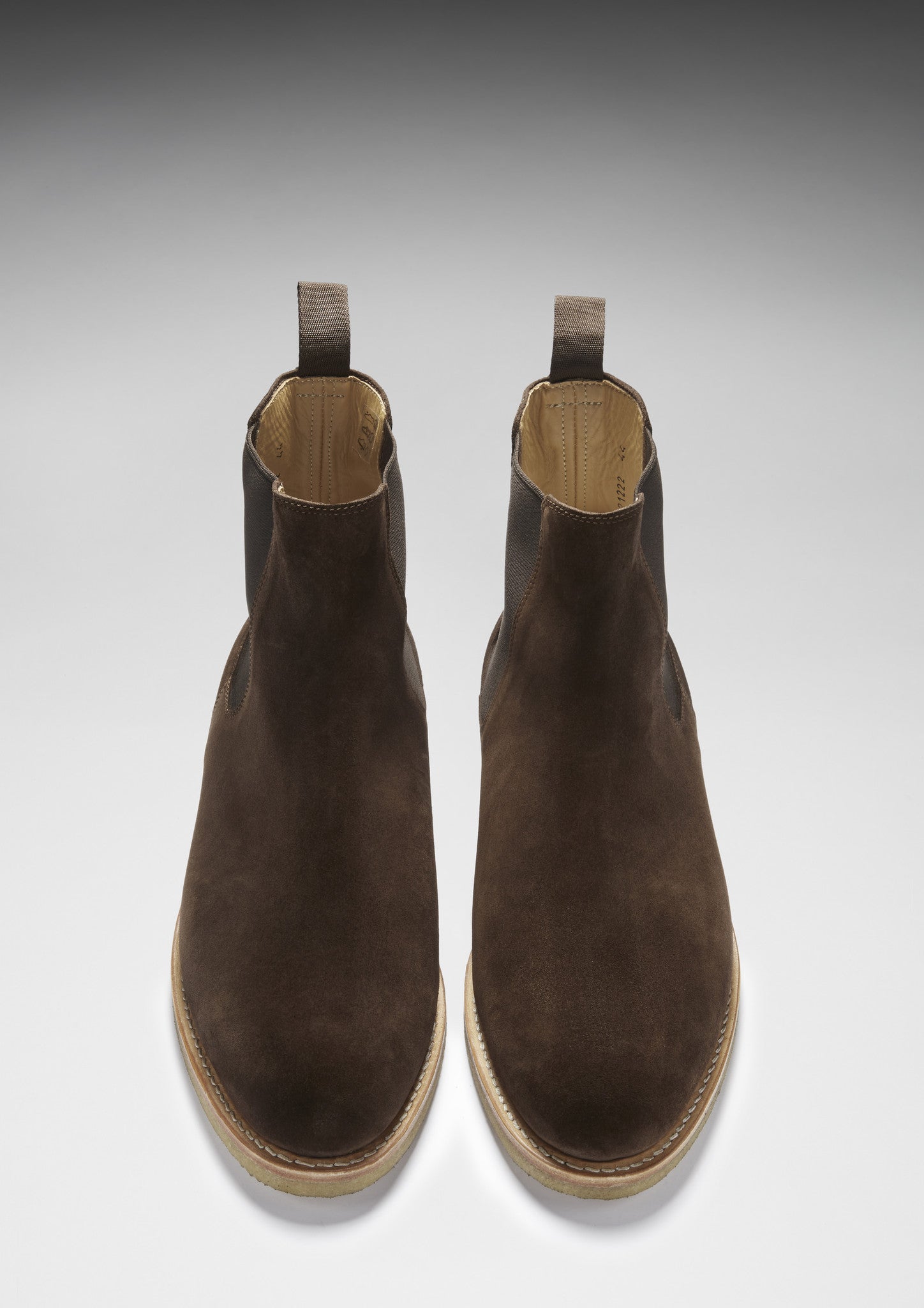 Braune Chelsea-Boots aus Wildleder, mit Kreppsohle rahmengenäht