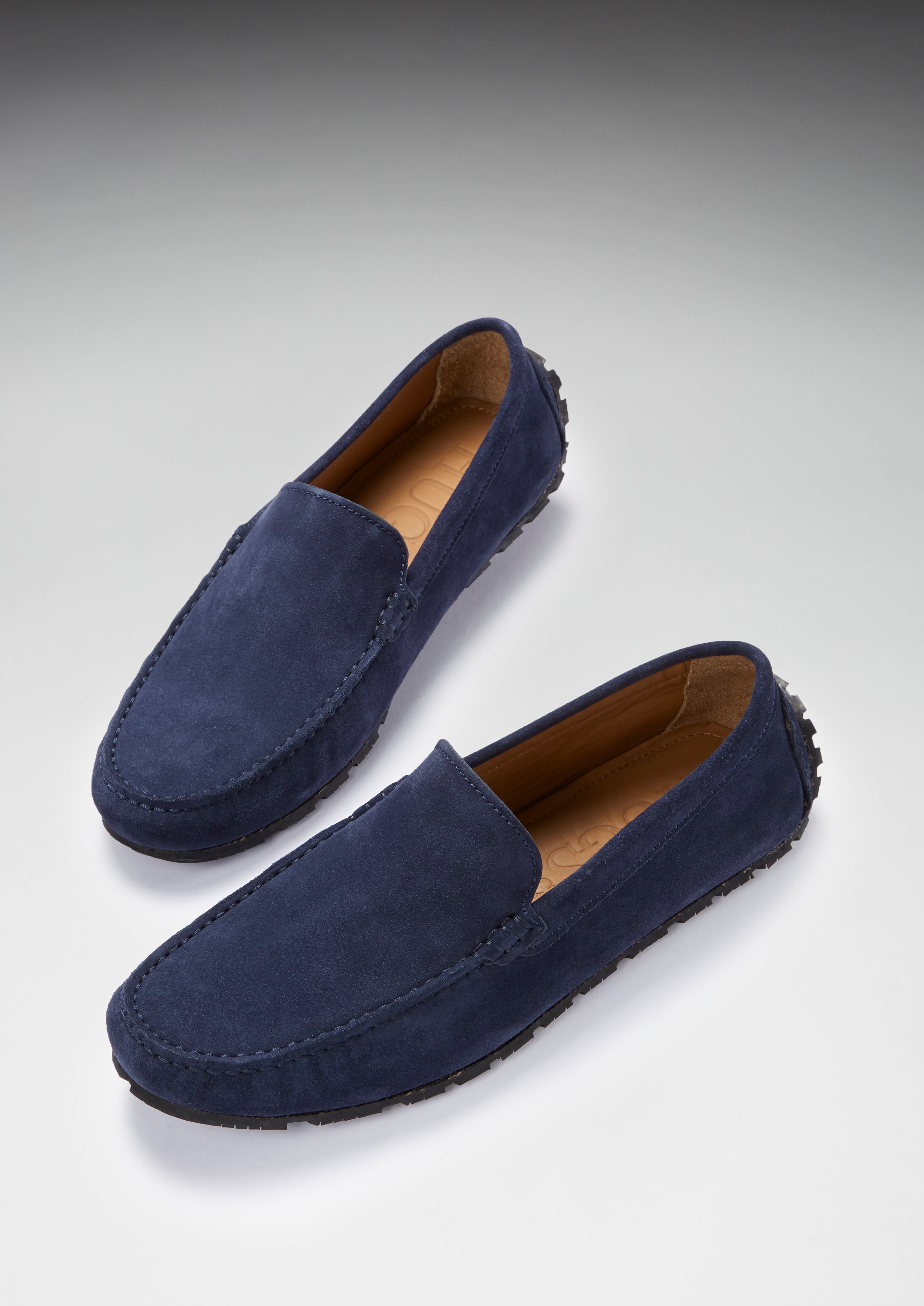 Loafer mit Noppensohle aus marineblauem Veloursleder