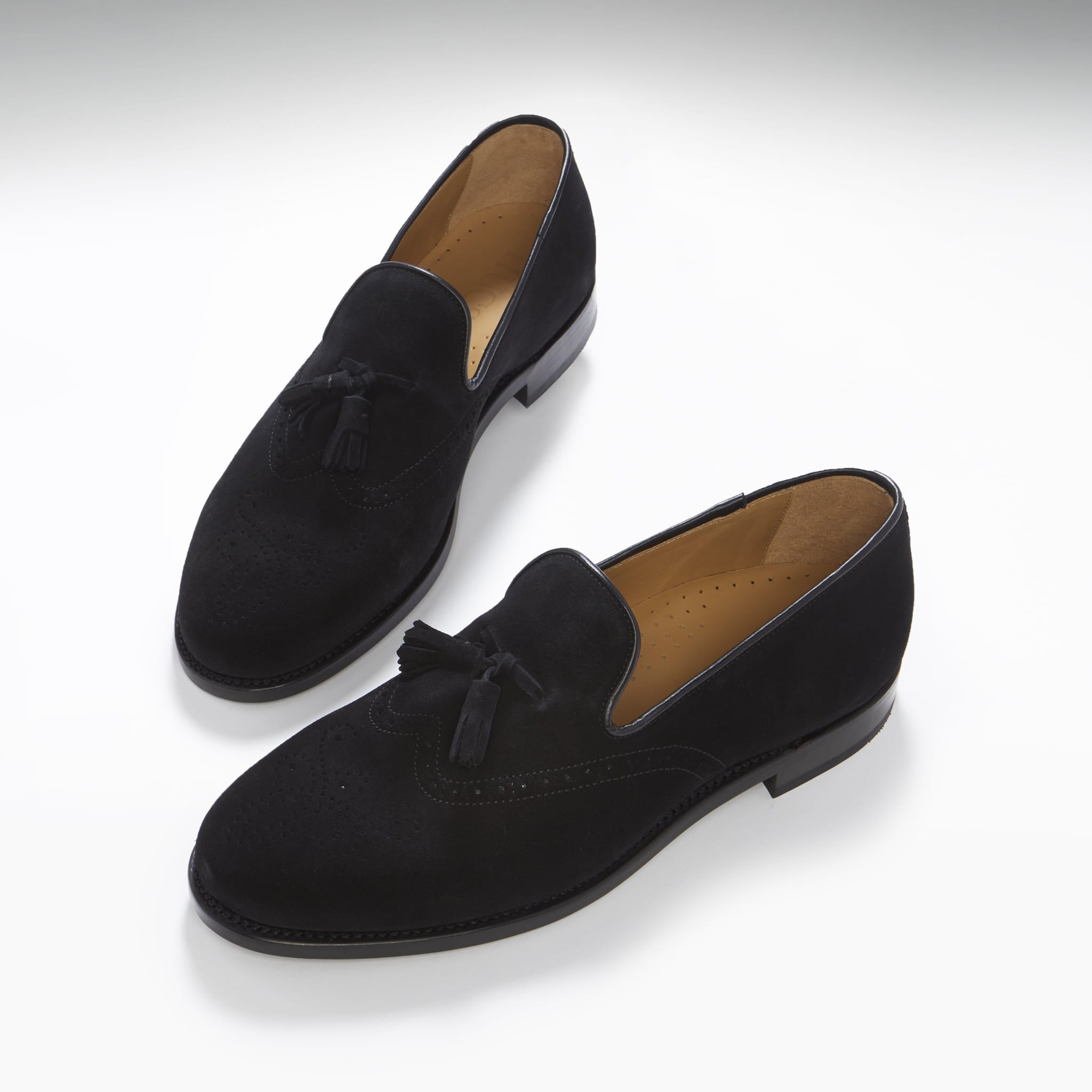 Schwarze Wildleder-Brogues mit Quasten, rahmengenähte Ledersohle