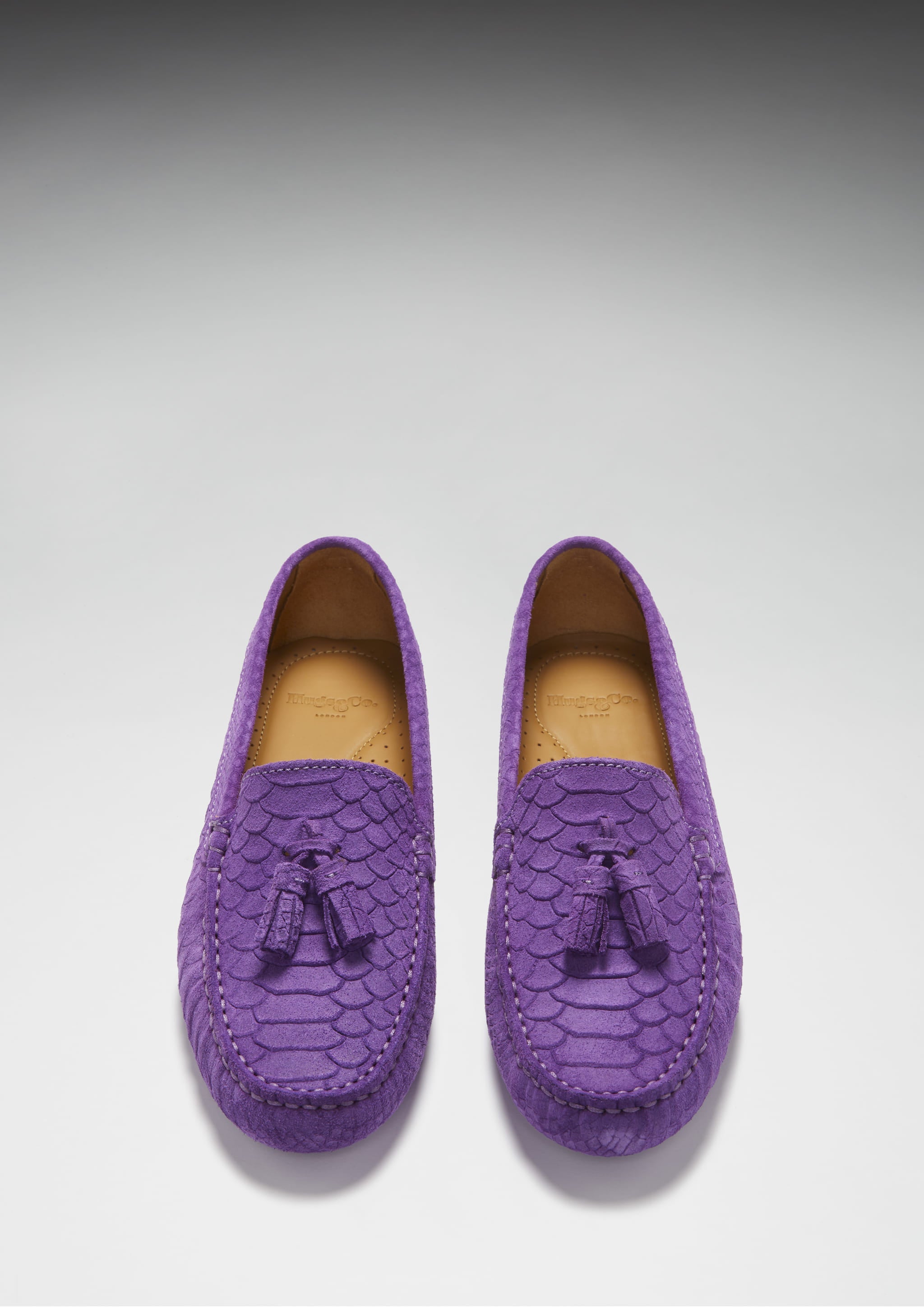 Damen-Slipper mit Quasten, aus geprägtem Veloursleder in Lila