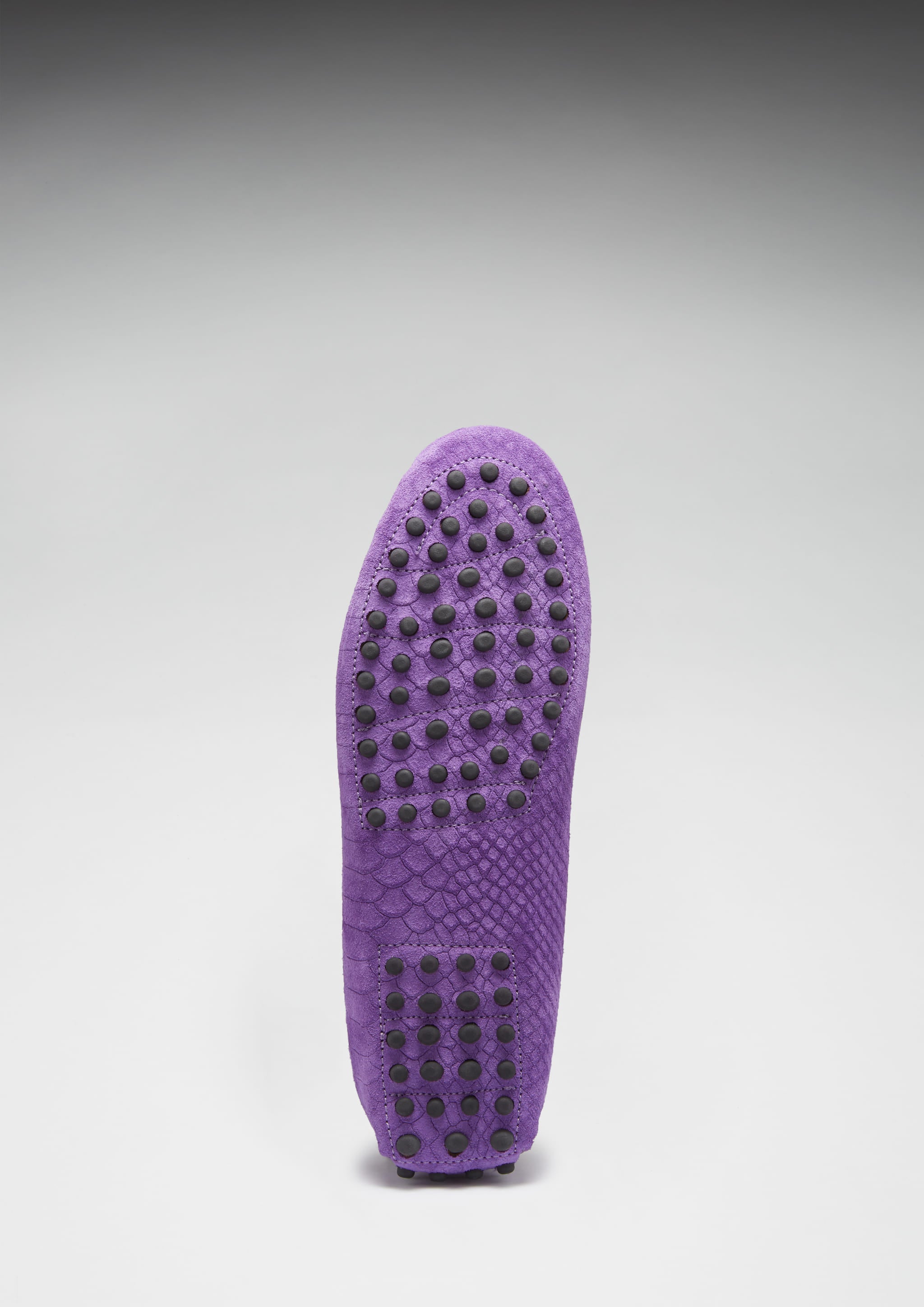 Damen-Slipper mit Quasten, aus geprägtem Veloursleder in Lila
