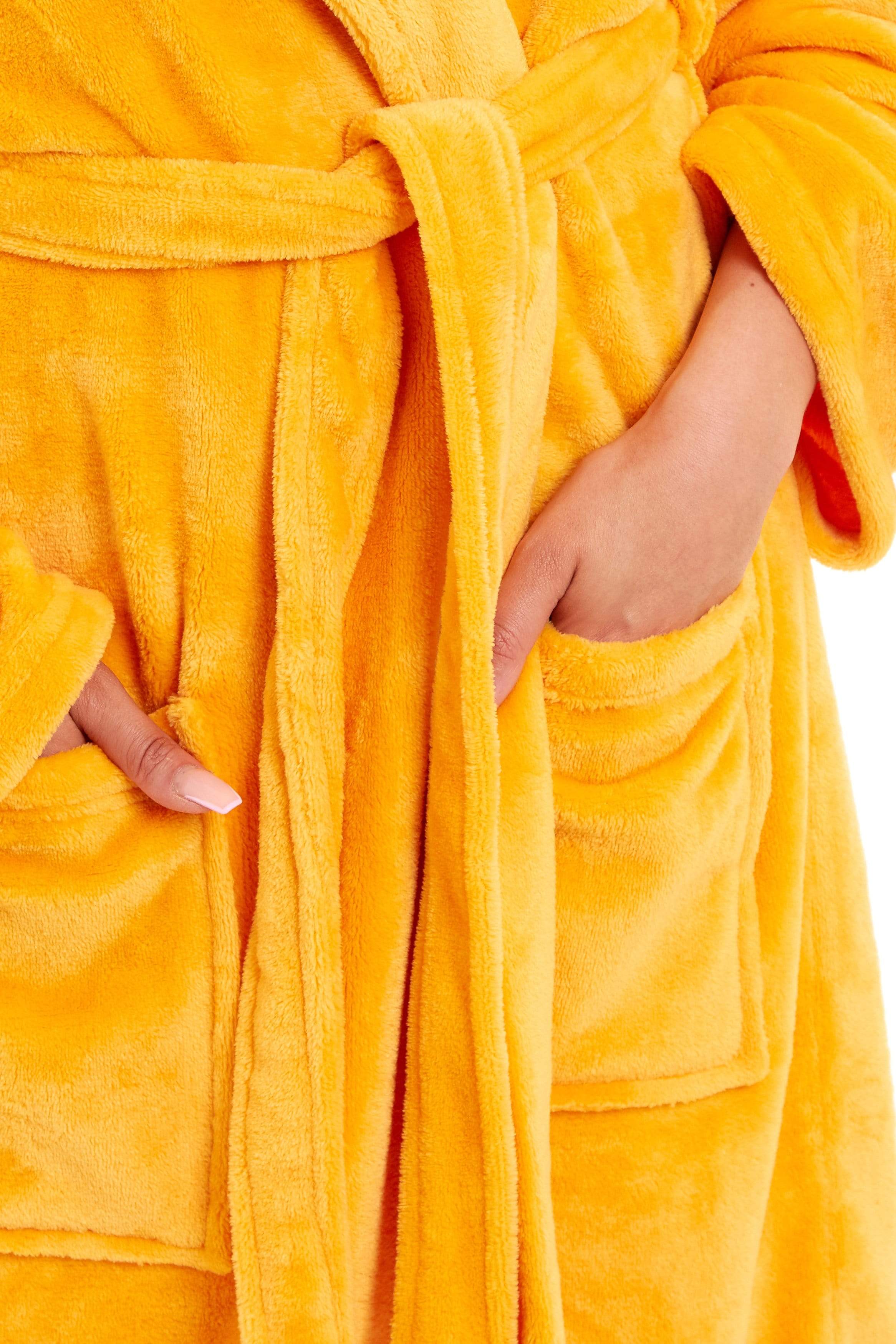 OLIVIA ROCCO Damen Kapuzen-Fleece-Bademantel Ultra-weicher Samt-Bademantel für Winter, Entspannung und Gemütlichkeit zu Hause